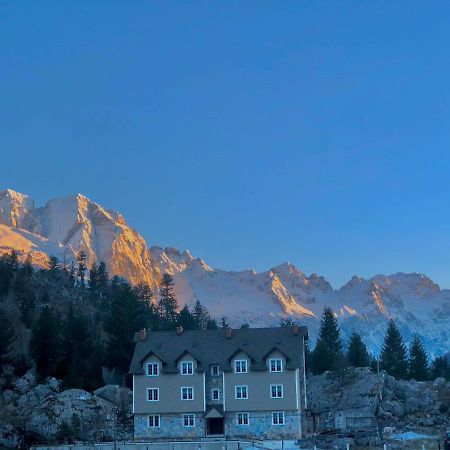 Готель Bujtina Вальбоне Екстер'єр фото